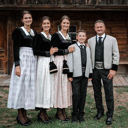 Feriendorf Joggler - Chalets Nahe Der Gondel Zell am Ziller Bagian luar foto
