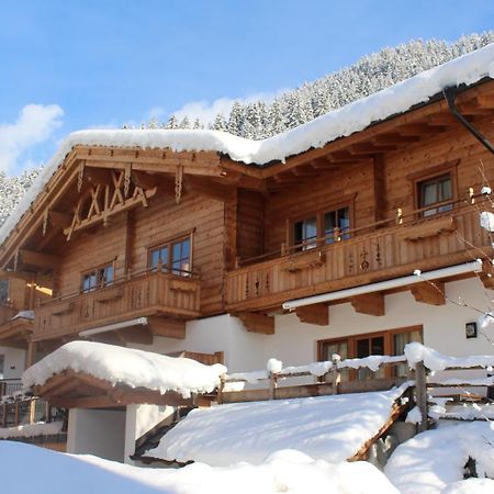 Feriendorf Joggler - Chalets Nahe Der Gondel Zell am Ziller Bagian luar foto