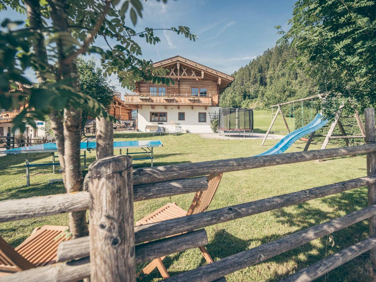 Feriendorf Joggler - Chalets Nahe Der Gondel Zell am Ziller Bagian luar foto